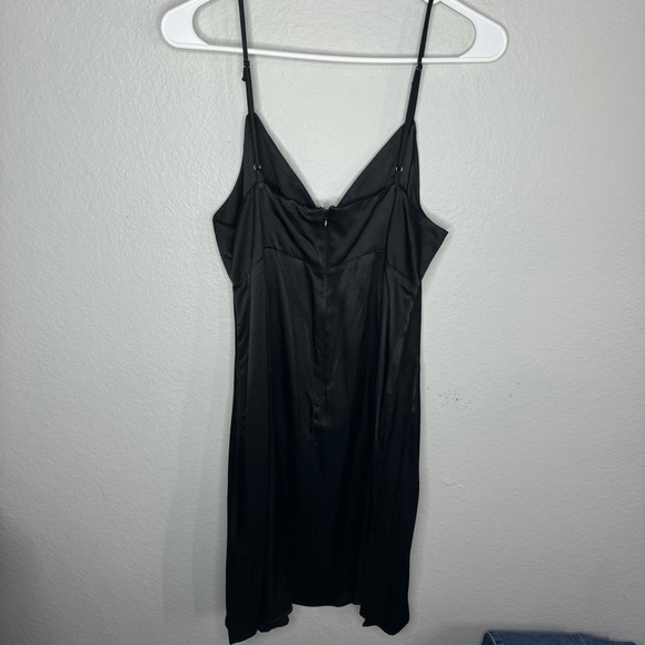 NWT Forever 21 Contemporary Black Mini Dress Size Large - Picture 2 of 3